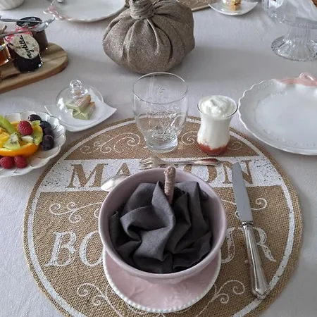 Au Clair De * Vianne