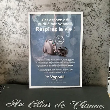 Au Clair De *