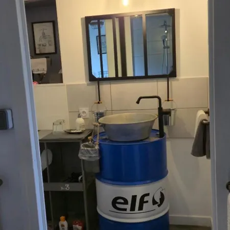 Au Clair De *