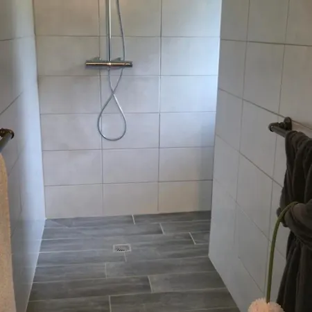 Au Clair De - Calme- Jardin Privatif Avec Jacuzzi Romance -vue Panoramique - Independantes * Vianne