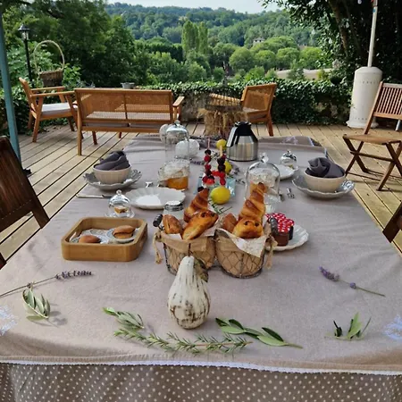 Guest house Au Clair De - Calme- Jardin Privatif Avec Jacuzzi Romance -vue Panoramique - Independantes *
