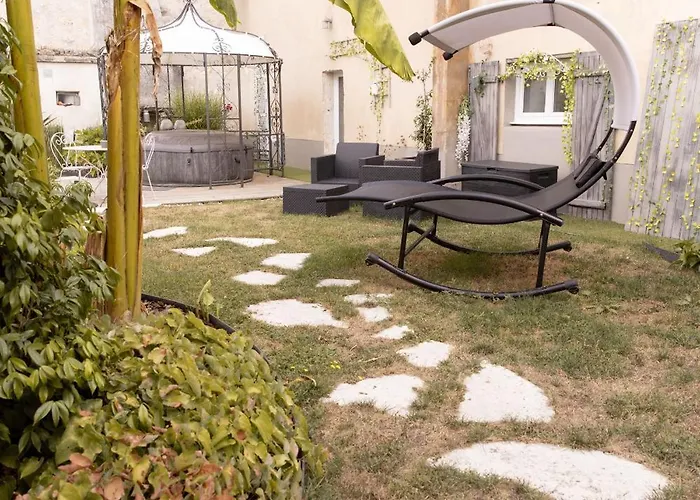 Au Clair De -un Ecrin De Douceur Ou Chaque Detail Est Pense Pour Vous Gæstehus